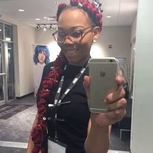 Meet your Posher, Alècha